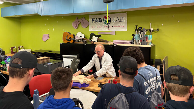 Burlington Student Tour Gateway FabLab