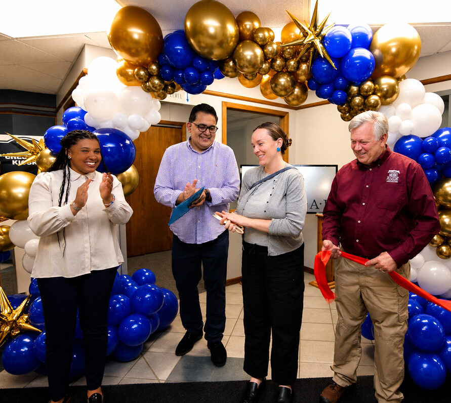 iDental ribbon cutting Mount Pleasant